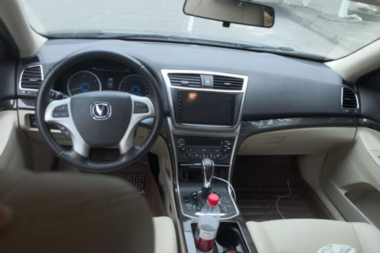 Used CHANGAN Raeton 2014 1.8T Automatic Elite Anniversary Edition China IV Standard
