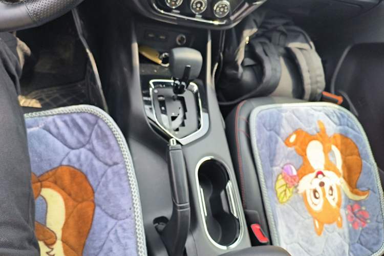 Used Soueast DX3 2018 1.5T CVT Luxury Model Gear Lever