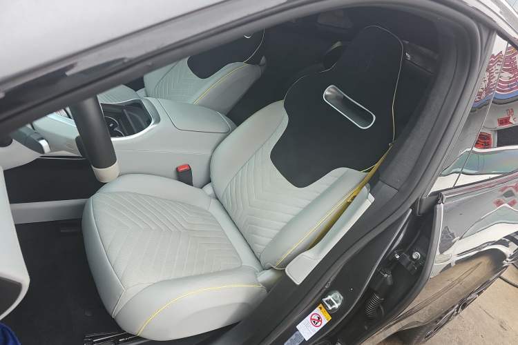 Used Avatr 11 2022 Ultra-Long Range Dual-Motor Luxury Edition 4 Seats Left Front Seat