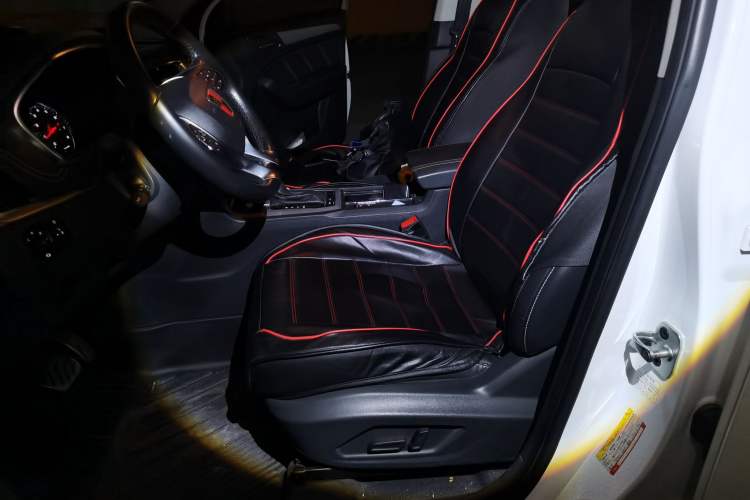 Used Roewe RX5 2016 20T Two-Wheel Drive Automatic Internet Smart Edition Left Front Seat