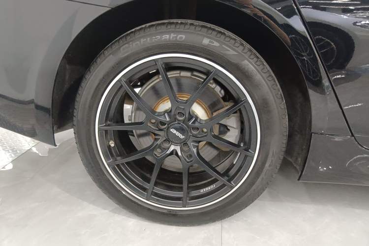 Used BMW 5 Series 2020 525Li Luxury Package Right Rear Wheel Hub