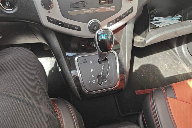 Used BYD S6 2014 2.4L Automatic Prestige 5-Seater
