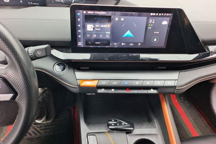 Used CHANGAN UNI-V 2022 1.5T Prestige Version