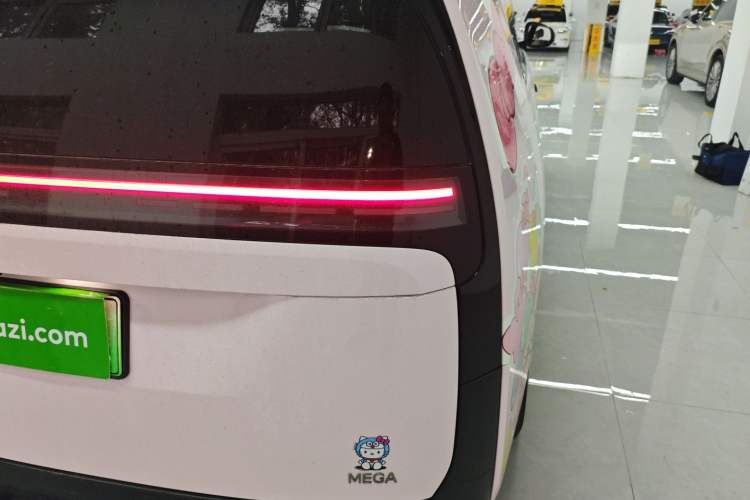 Used Li Auto MEGA 2025 Home Family Special Edition