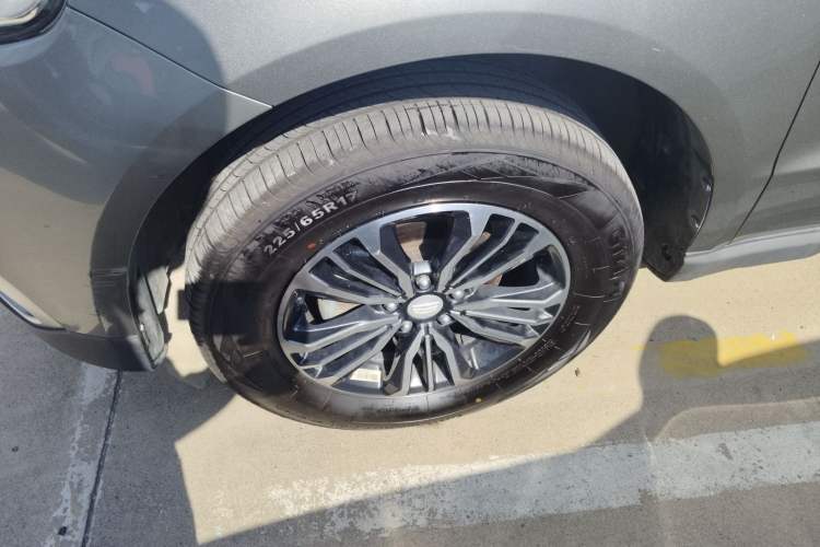 Used Geely Auto Vision X6 2018 1.8L Manual 4G Connect Luxury Edition
