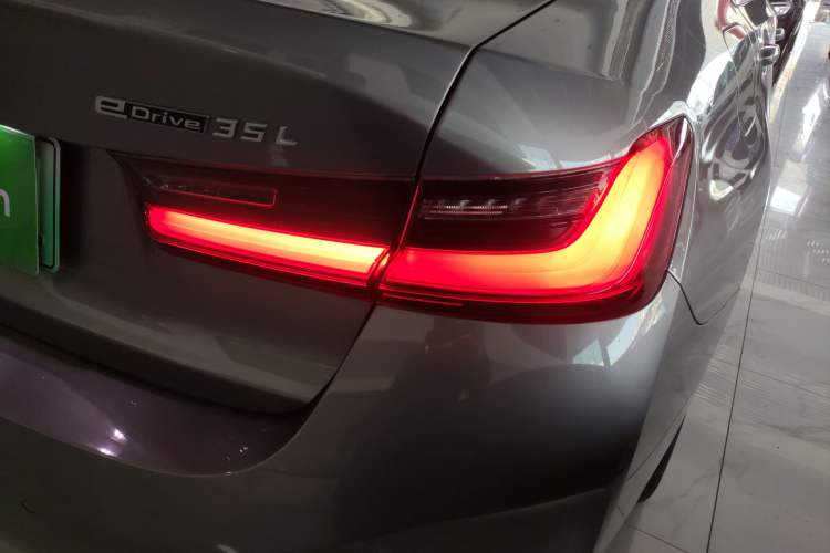 Used BMW i3 2022 eDrive 35 L
