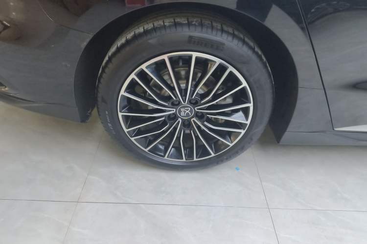 Used BYD Han 2025 DM-i Intelligent Driving Edition 125KM LiDAR Flagship Model Right Rear Wheel Hub