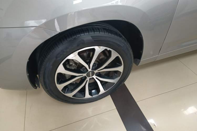 Used Wey VV7 2017 2.0T Ultra-Luxury Version Left Front Wheel Hub