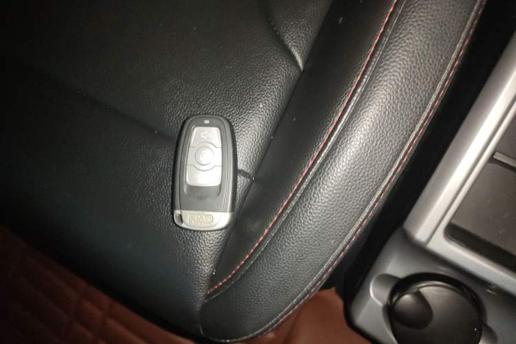 Used Haval H6 2013 Upgraded Model 1.5T Manual Two-Wheel Drive Elite Version
