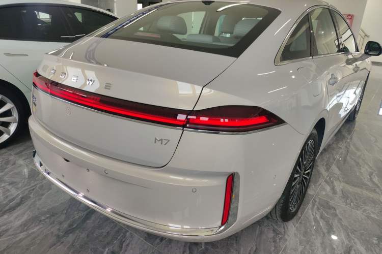 Used Roewe M7 DMH 2025 Model 160km Premium Version
