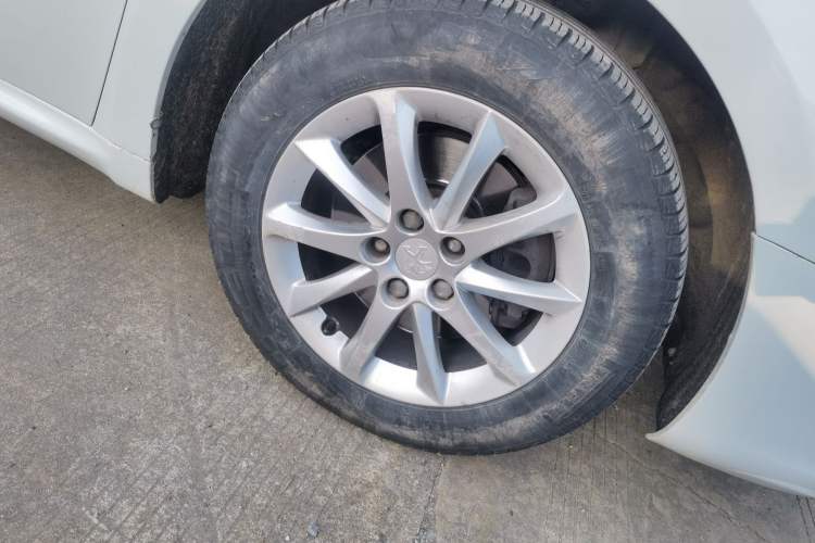 Used Peugeot 508 2015 2.0L Automatic Zhiyi Edition Right Front Wheel Hub