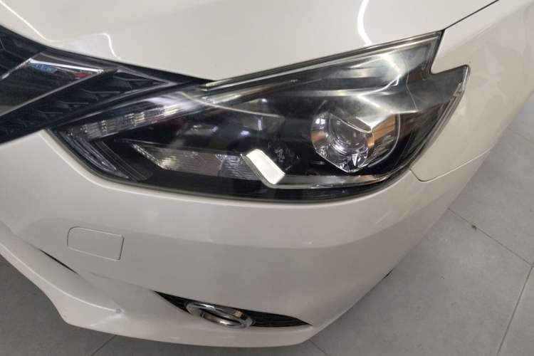 Used Nissan Sylphy 2019 1.6XV CVT Smart Connect Luxury Edition China VI Standard Left Front Headlight