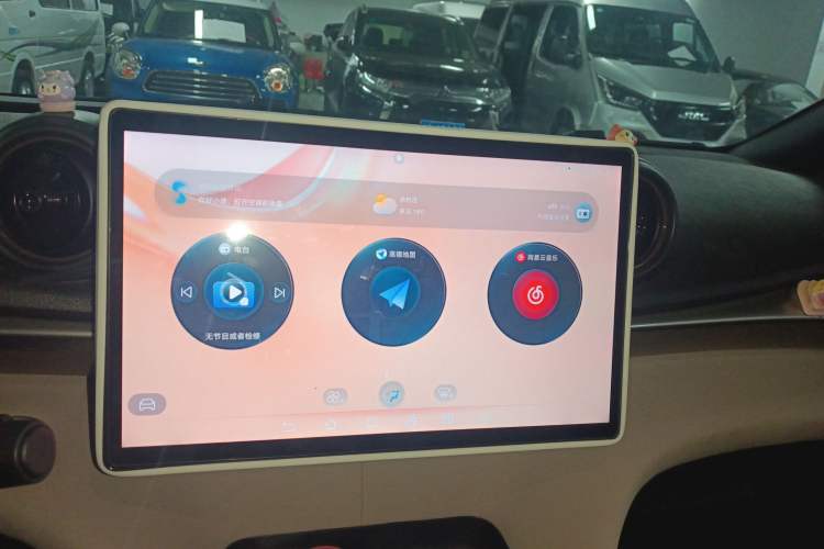 Used BYD Dolphin 2023 420 km Fashion Edition Audio And AC Panel