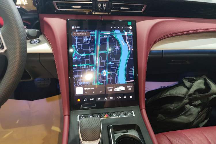 Used Hongqi H5 2025 2.0T Automatic Flag Edition – 500 000 Units Commemorative Version Audio And AC Panel