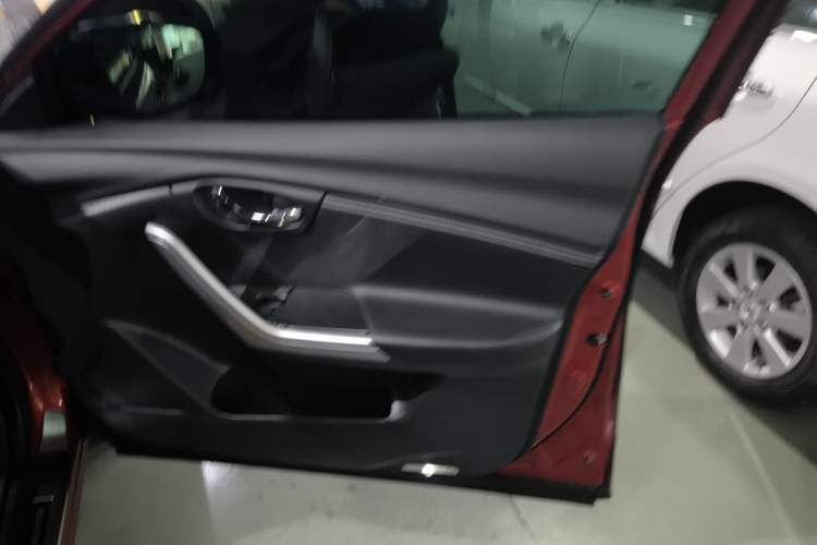 Used Venucia T90 2017 2.0L CVT Fashion Edition