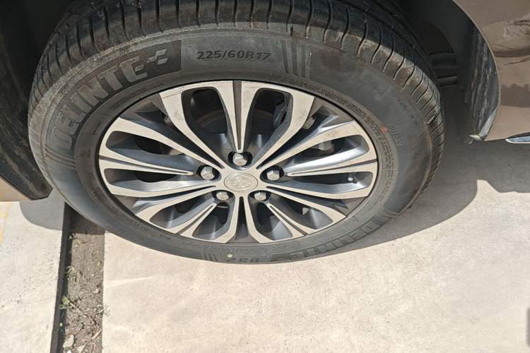 Used Buick GL8 2023 Land Executive Class Smart Enjoyment Model
