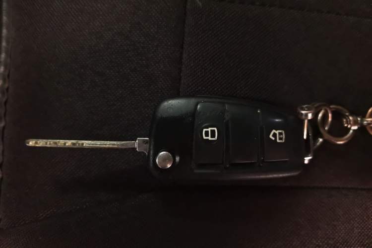 Used Isuzu D-MAX 2019 2.5T Two-Wheel Drive Manual Navigation Edition China VI Standard Extended Version JE4D25Q6A