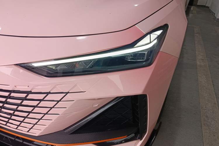 Used CHANGAN UNI-V 2023 1.5T Sport Edition
