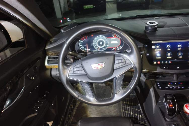 Used Cadillac CT6 2022 28T Luxury Edition Steering Wheel