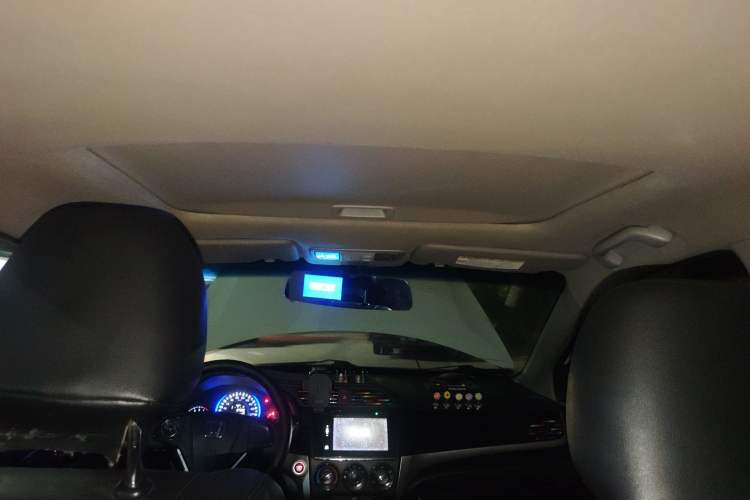 Used Honda Crider 2013 1.8L automatic luxury edition
