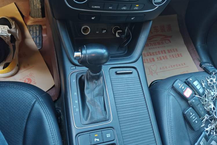 Used Kia Sorento 2013 2.4L 5-Seater Gasoline Luxury Version China IV Standard
