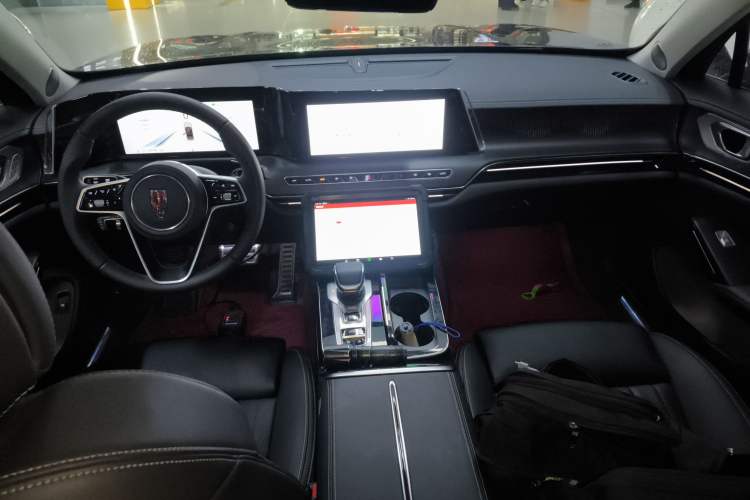 Used Hongqi H9 2025 2.0T Two-Wheel Drive Flagship Luxury Business Edition 5 Seats
