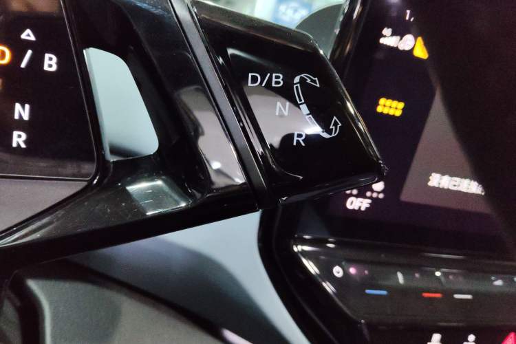 Used Volkswagen ID.4 X 2022 Pure Long-Range Version Gear Lever