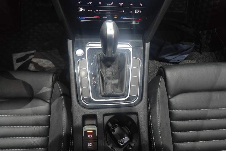 Used Volkswagen Magotan 2020 330TSI DSG Leading Model
