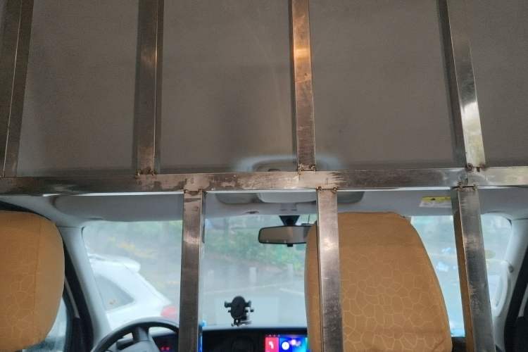 Used Iveco Eurocargo 2021 2.0T Manual Super-Rui Short Wheelbase Low-Roof Side-Hinged Door F1A Headliner