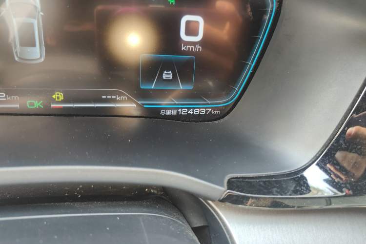 Used BYD Song PLUS New Energy 2021 DM-i 110KM Flagship PLUS Odometer Close Up