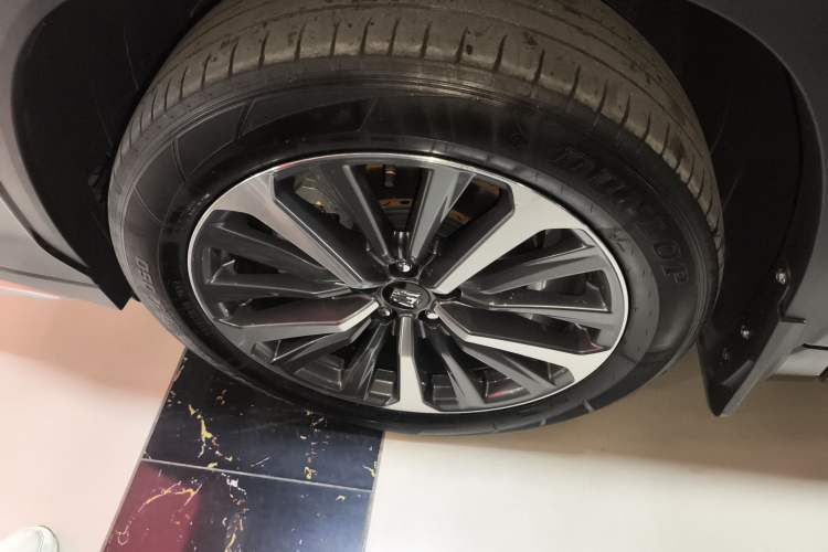 Used Toyota Crown Kluger 2024 2.5L HEV Four-Wheel Drive Premium Edition Left Front Wheel Hub