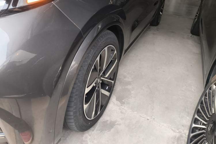 Used Li Auto L9 2022 Max model
