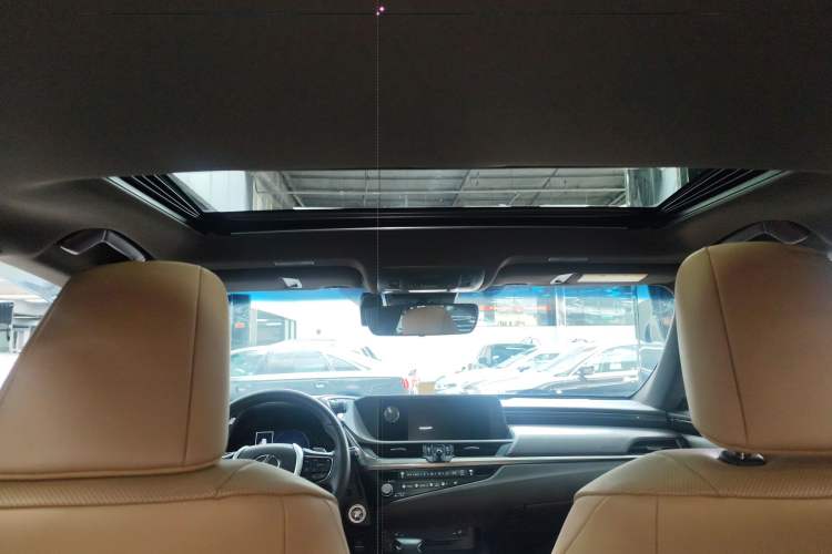 Used Lexus ES 2020 200 Excellence Edition Headliner