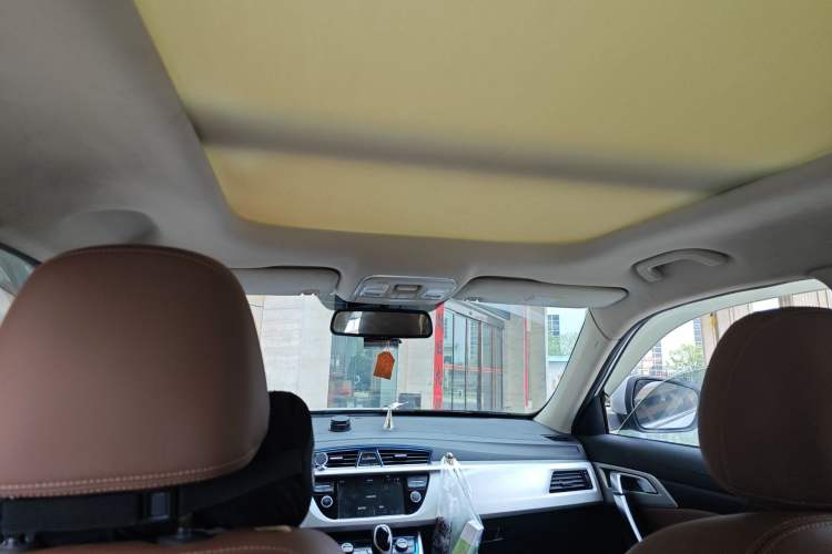 Used Geely Auto Emgrand X7 Sport 2016 1.8TD Automatic ZhiZun Version
