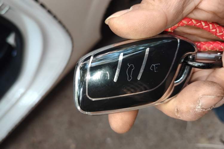 Used Roewe Clever 2021 302 km New Four-Seater Super-Efficient Version