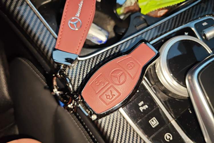 Used Mercedes-Benz GLC 2019 GLC 200 L 4MATIC Vehicle Key