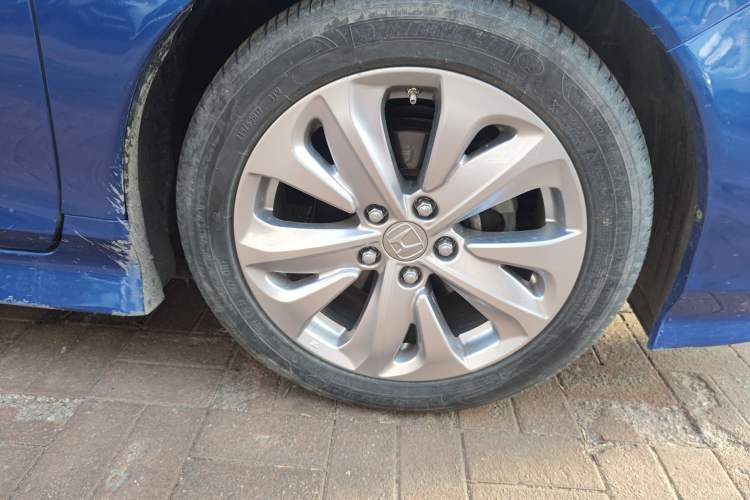 Used Honda Jade 2017 1.8L automatic Comfort version 5 seats
