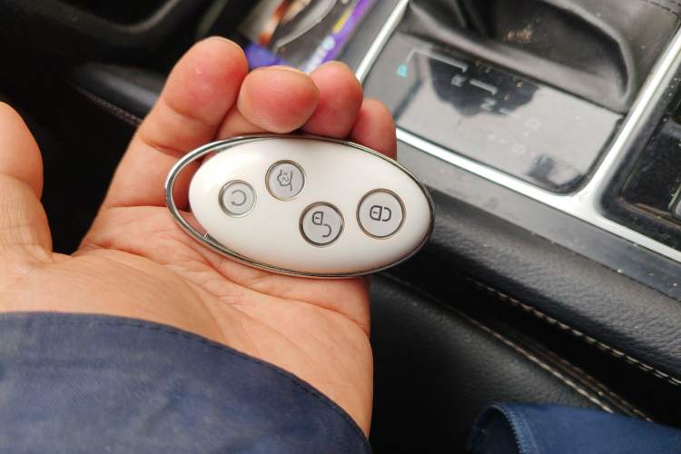 Used BYD Song MAX 2018 1.5T Automatic Smart Connect Elite Model with 6 Seats
