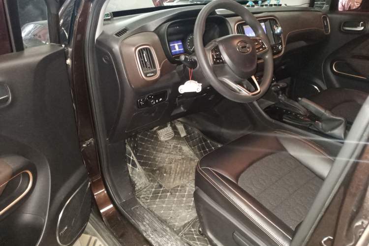 Used GAC Trumpchi GS3 2017 200T Automatic Elite Edition Driver Seat