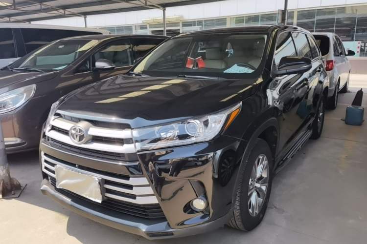 Used Toyota Highlander 2018 2.0T Two-Wheel Drive Elite Version 5 Seats China VI Standard