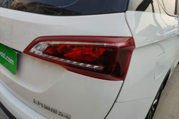 Used Baojun 730 2019 1.5T CVT Fashion Model 7 Seats China V Emission Standard Right Rear Taillight