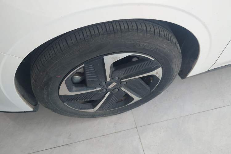 Used Geely Galaxy L6 2023 125km MAX
