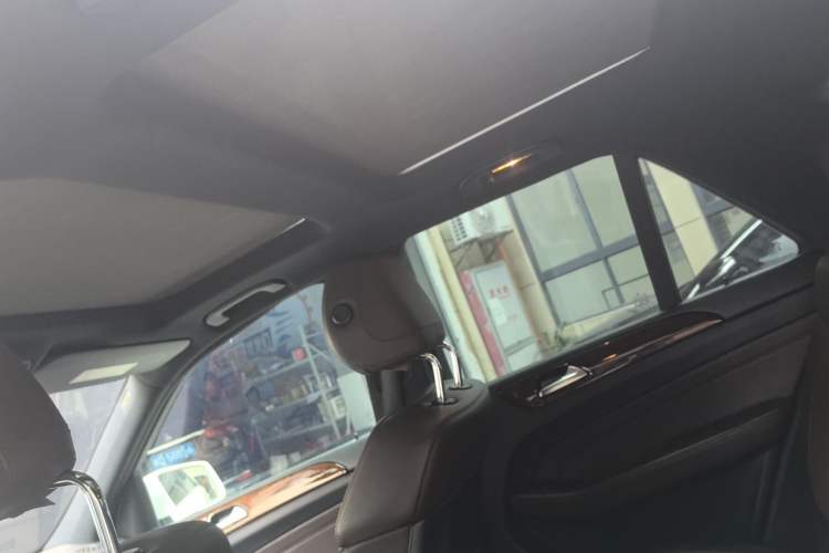 Used Mercedes-Benz M-Class 2012 ML 350 Luxury Edition Headliner