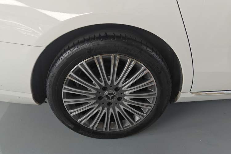 Used Mercedes-Benz E-Class 2021 Restyled E 300 L Luxury Edition
