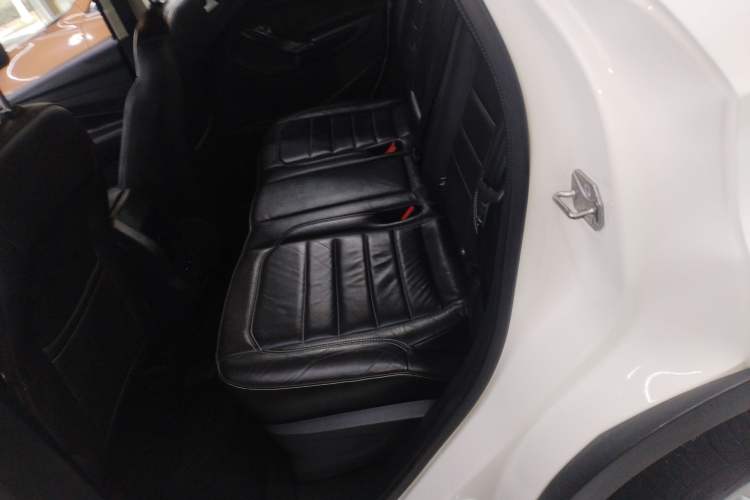 Used Ford Kuga 2017 EcoBoost 180 Two-Wheel-Drive Platinum Edition