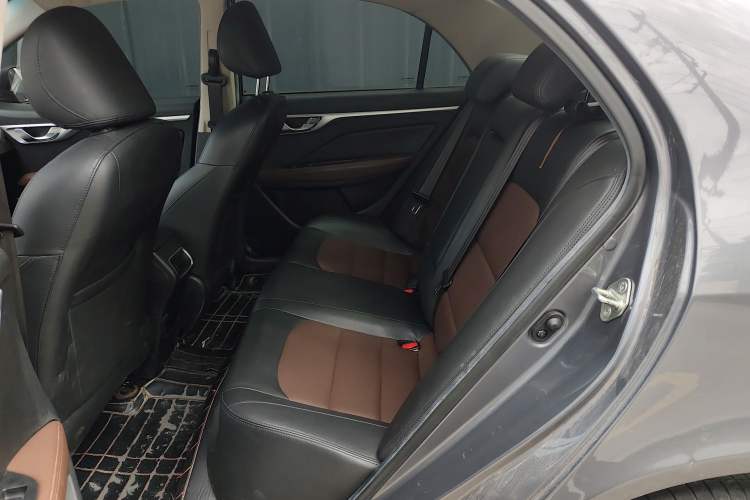 Used Geely Auto Vision 2018 1.5L Automatic Happiness Edition Left Rear Seat