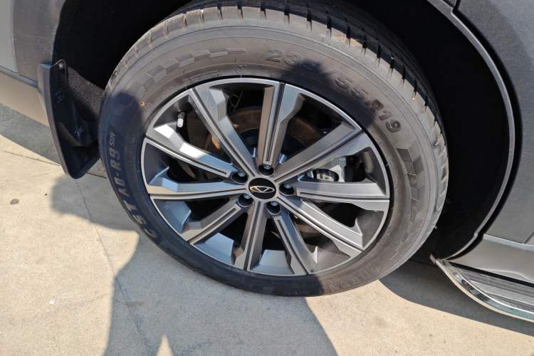 Used Chery Tiggo 8 L 2025 Model 2.0T Two-Wheel Drive Changhong Edition—5 Seaters