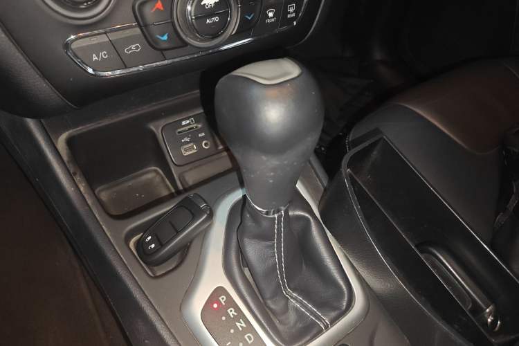 Used Jeep Cherokee 2016 2.4L Leading Edition