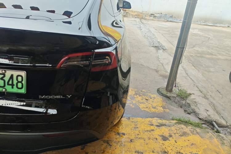 Used Tesla Model Y 2021 Standard Range Rear-Wheel Drive Version
