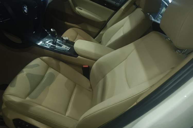 Used BMW X3 2016 sDrive20i
